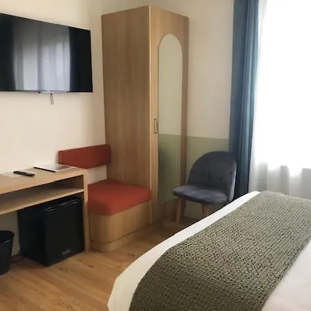 Family Golf Hotell 3*
