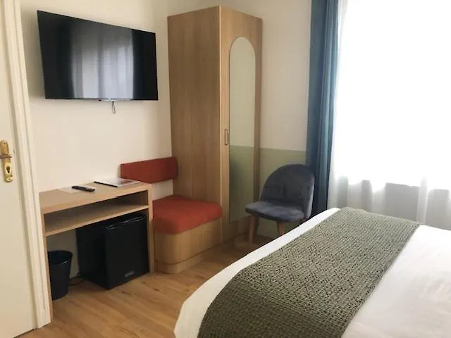 Family Golf Hotel 3*