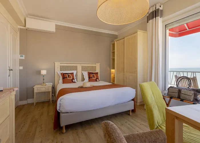 فندق Family Golf 3*